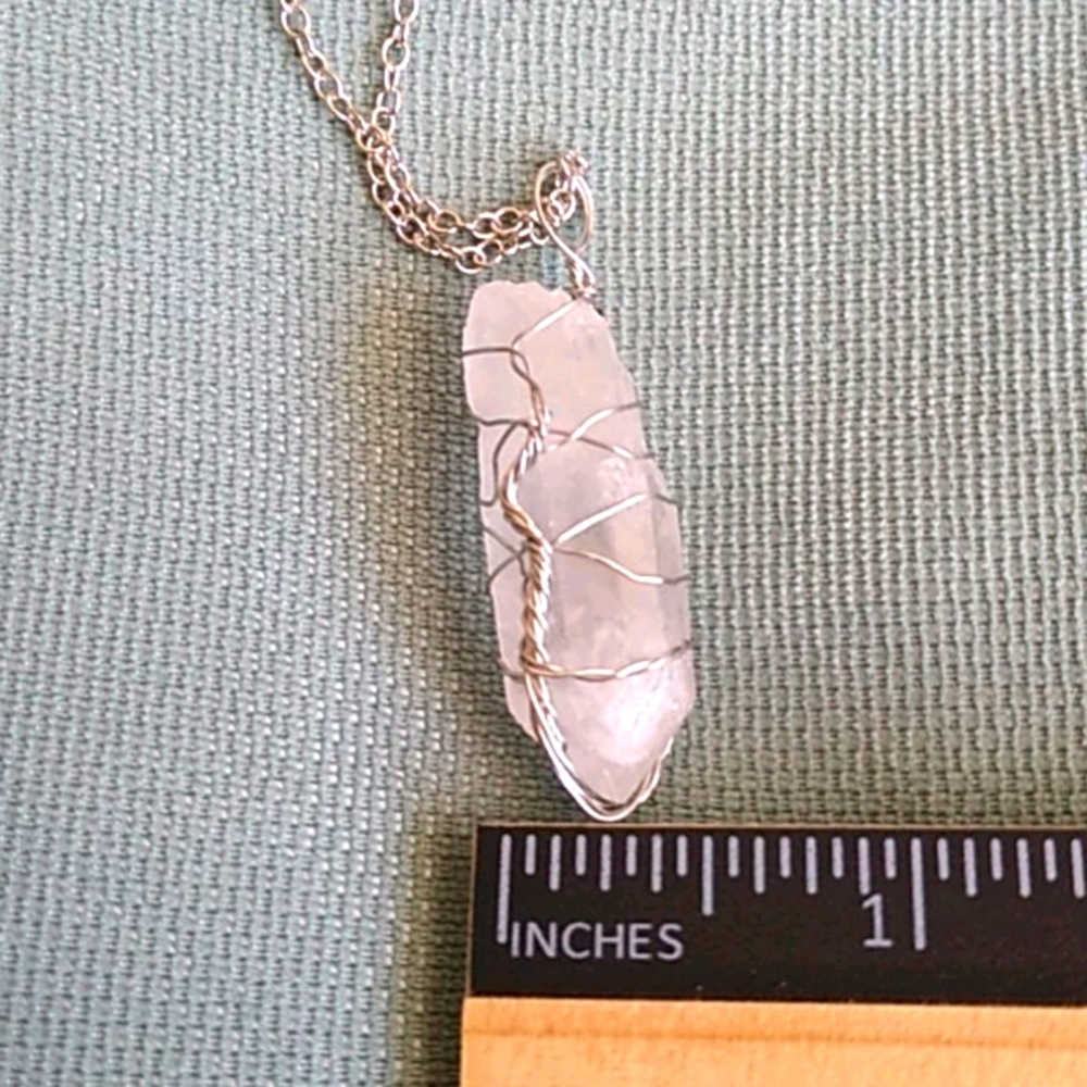 BEAUTIFUL WHITE WIRE WRAPPED CRYSTAL - Picture 4 of 7